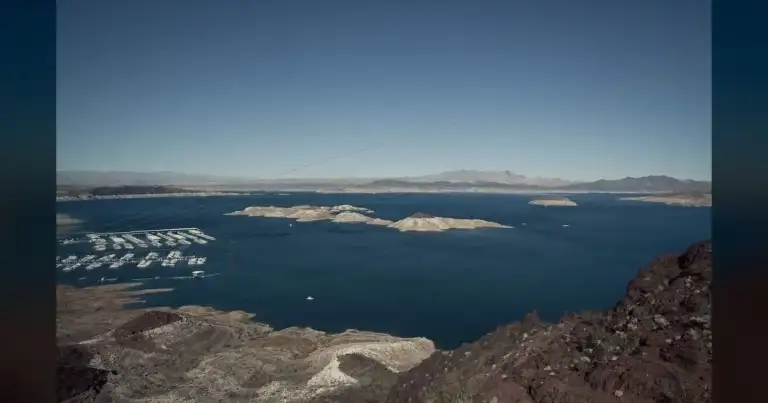 Lake Mead at 1,040.5 feet: Arizona towns face water crisis