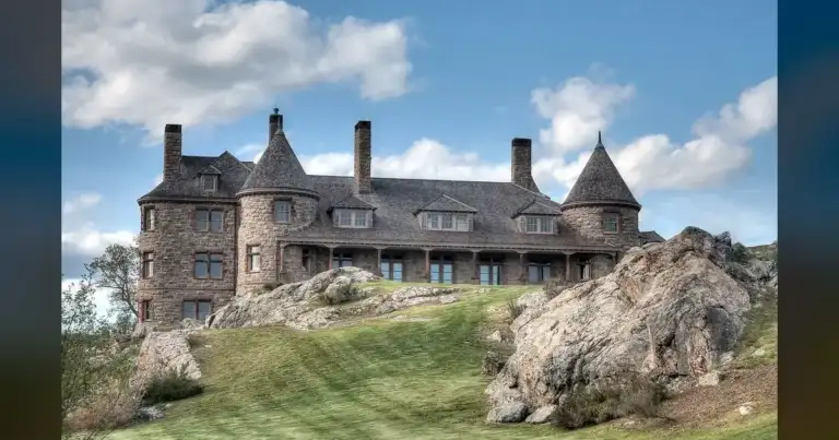 Gilded Age isn't just TV—it's Rhode Island's cash machine. 7 Gilded Age isn't just TV—it's Rhode Island's cash machine.