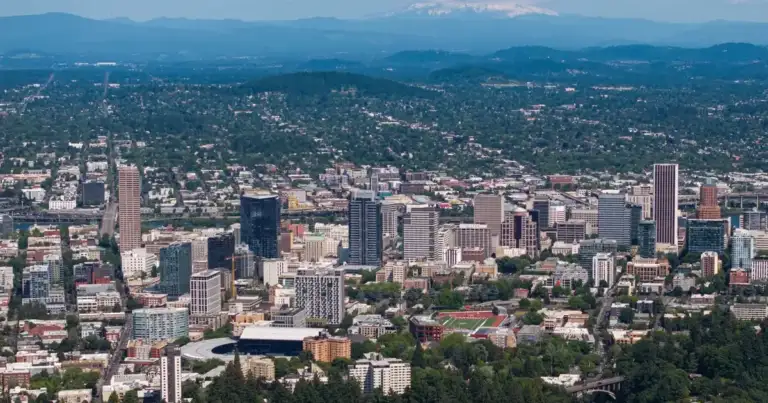 Central Oregon's Homelessness: A Sham Leaders Ignored. 4 Central Oregon's Homelessness: A Sham Leaders Ignored.