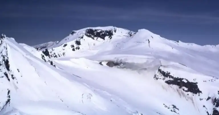 Mount Kupreanof is waking up: Alaska volcano alert raised. 1 Mount Kupreanof is waking up: Alaska volcano alert raised.