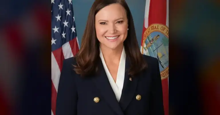 AG Moody Busts Florida Family's $7.6M Theft Ring 2 AG Moody Busts Florida Family's $7.6M Theft Ring