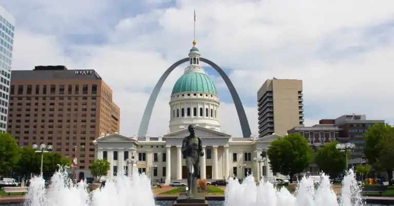 St. Louis water crisis: 40,000 face new boil advisory. 1 St. Louis water crisis: 40,000 face new boil advisory.