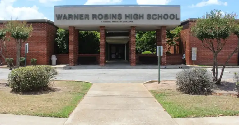 Warner Robins High Shut Down After Student Shot in Bathroom